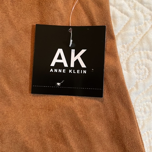 Anne Klein, Faux Seude Dress- Brown, Size Large NWT - Picture 3 of 5